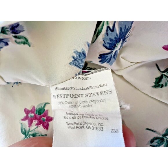 VTG PAIR "Ingenue” WESTPOINT STEVENS Pillowcase Std Berries Flowers Made in USA - Picture 3 of 6